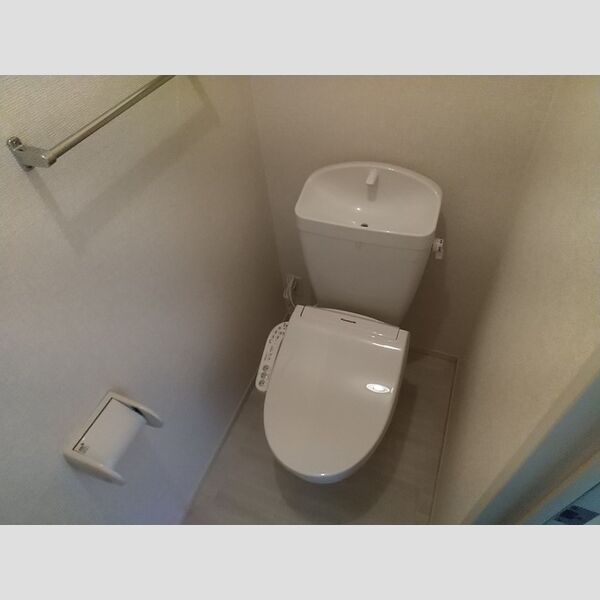 トイレ　温水洗浄暖房便座