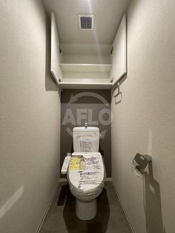 トイレ　village土佐堀　温水洗浄便座