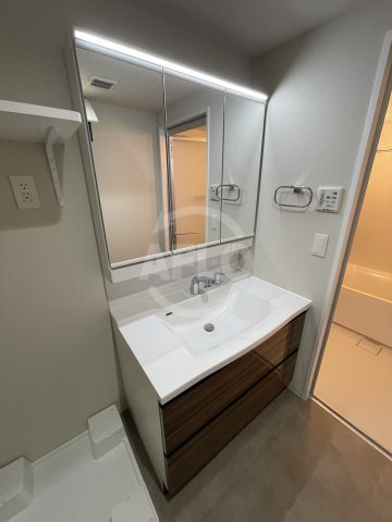 洗面設備　village土佐堀　独立洗面台