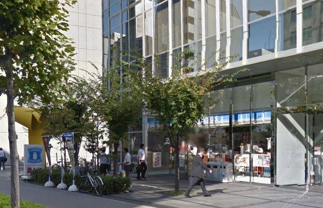 コンビニ　ローソン　土佐堀1丁目店（コンビニ）まで50m