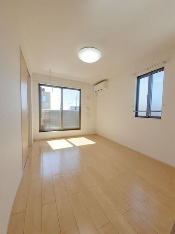 居室・リビング　図面と現状に相違がある場合には現状を優先