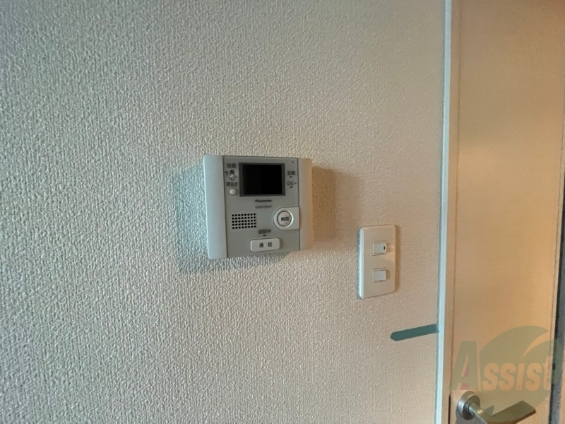 セキュリティ　ＴＶモニター付インターホンです。来客者の顔が見えるので安心！