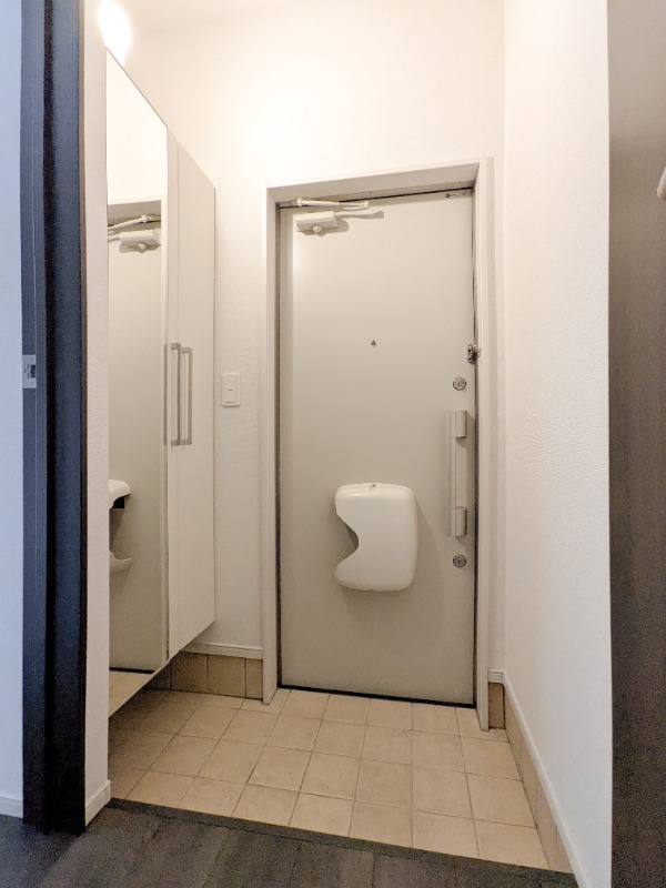 玄関　図面と現状に相違がある場合には現状を優先