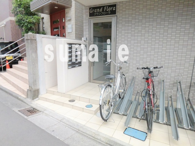 エントランス　エントランス