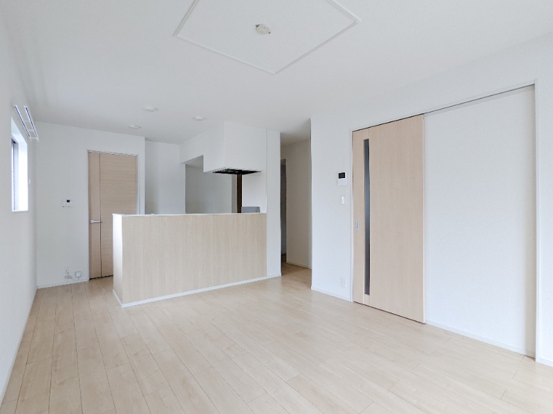 居室・リビング　図面と現状に相違がある場合には現状を優先