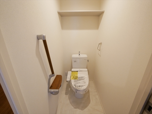 トイレ　ウォシュレット完備