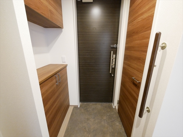 玄関　玄関は収納豊富