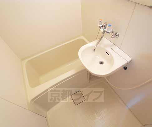 バス・シャワールーム　お風呂です。