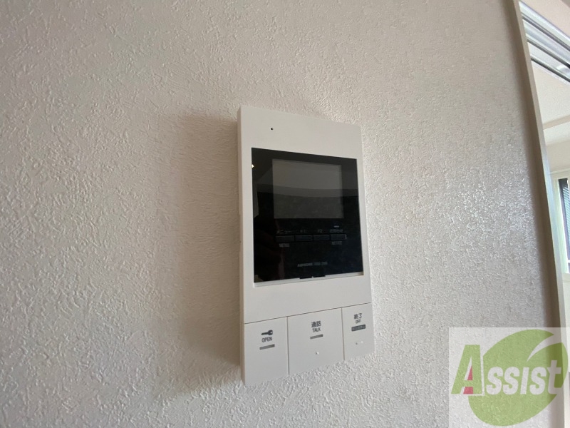 セキュリティ　ＴＶモニター付インターホンです。来客者の顔が見えるので安心！