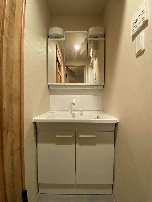 洗面設備　別部屋のお写真です。ご参考までに！