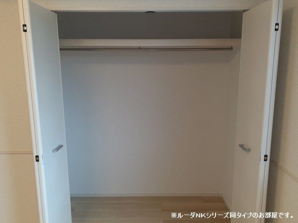 収納　※参考写真　同建築メーカー施工の同間取完成他物件のものです。
