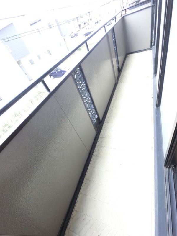 バルコニー　図面と現状に相違がある場合には現状を優先