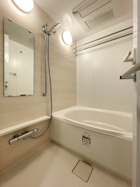 バス・シャワールーム　※写真は同タイプ住戸です。