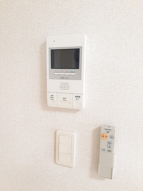 セキュリティ　モニター付インターホン
