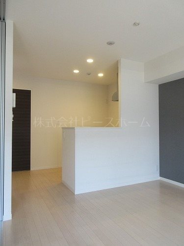 居室・リビング　※別号室参考写真