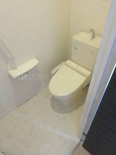 トイレ　※別号室参考写真