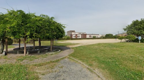 公園　安威川河川敷公園（公園）まで1640m