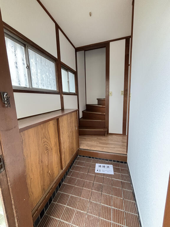 玄関　ハウスクリーニング済♪