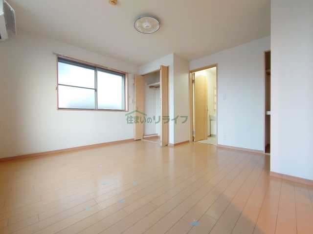 居室・リビング　メゾンユーII 201