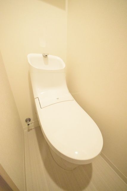 トイレ　★お部屋探しは株式会社タウンハウジング東京まで★