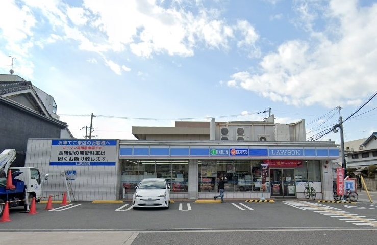コンビニ　ローソン背戸口四丁目店（コンビニ）まで383m
