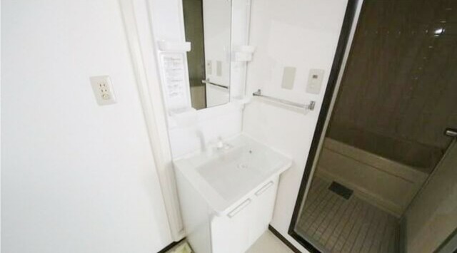 洗面設備　独立洗面台で身支度をすべて済ませてしまいましょう