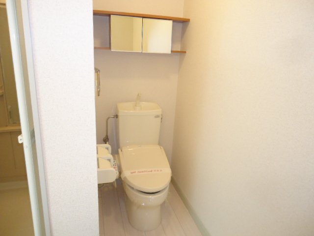 トイレ　１Ｆシャワー付トイレ