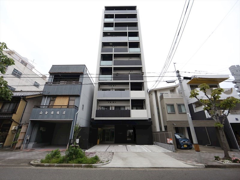 建物外観　外観　オートロック　防犯カメラ　宅配ＢＯＸ　外壁タイル張り