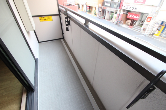 バルコニー　※別号室の写真です