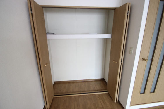 収納　※別号室の写真です