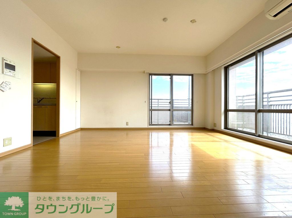 居室・リビング　リビングダイニング約10.7帖（クリーニング前）