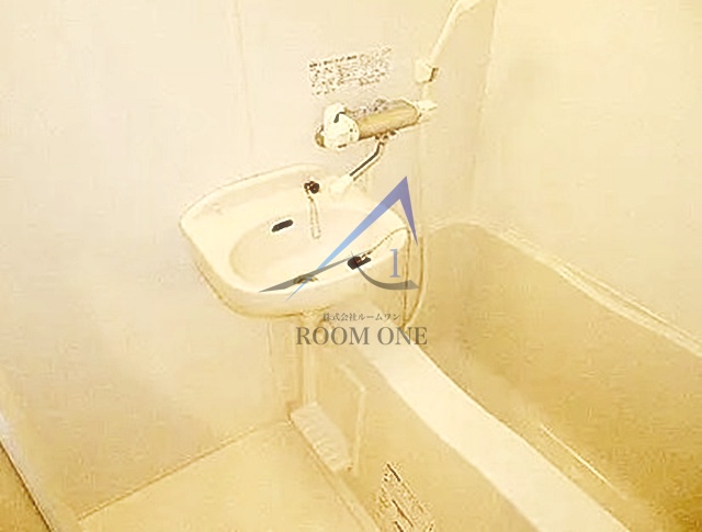 バス・シャワールーム　お風呂です。