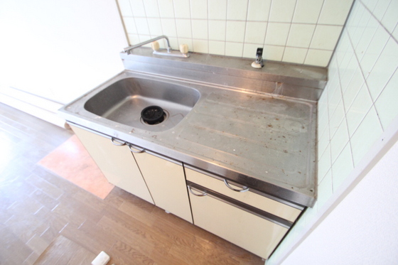 キッチン　清掃中