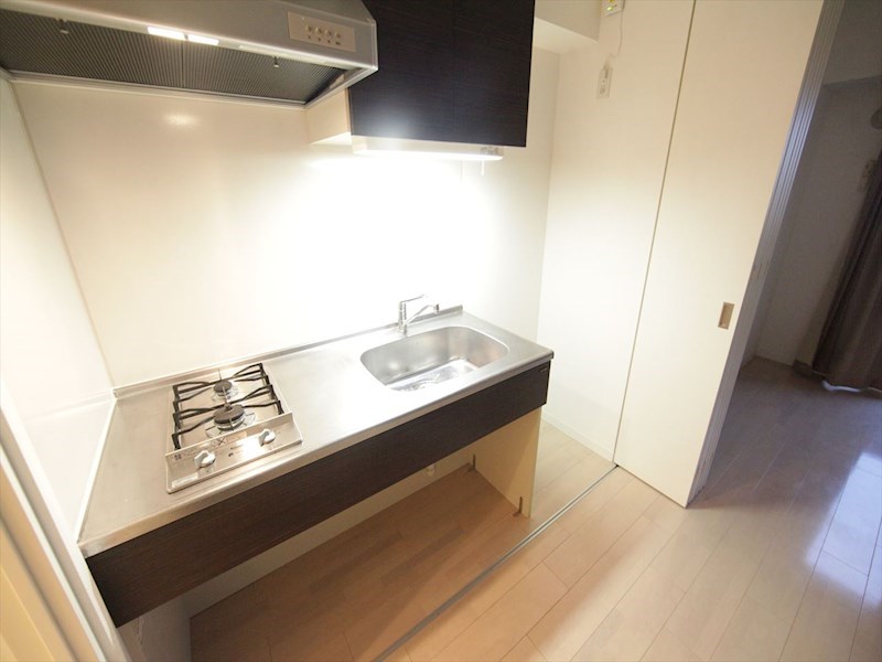 キッチン　システムキッチン（ガス2口コンロ付）