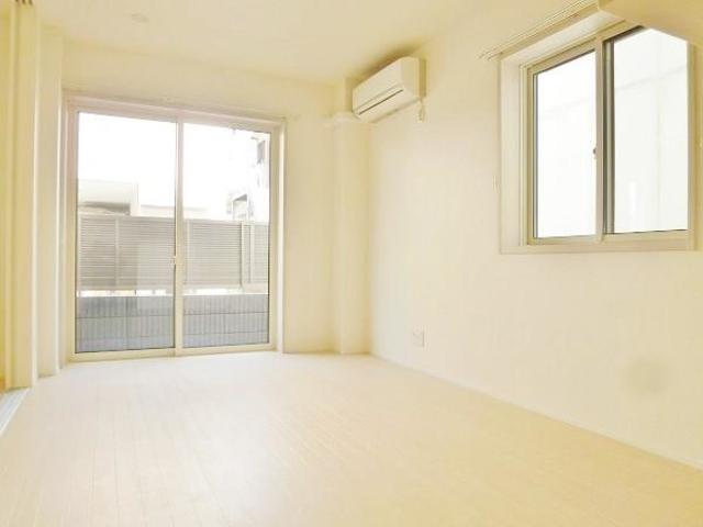 居室・リビング　※別部屋参考写真