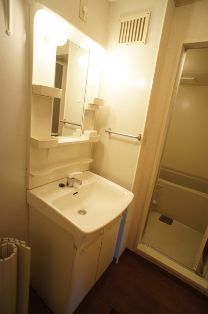 洗面設備　脱衣所（独立洗面台あり）