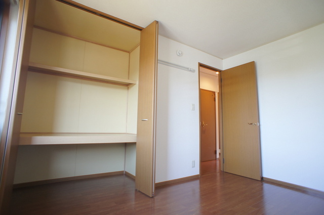 収納　洋室６帖（収納）