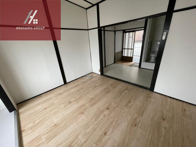 その他部屋・スペース　開放的な寝室です