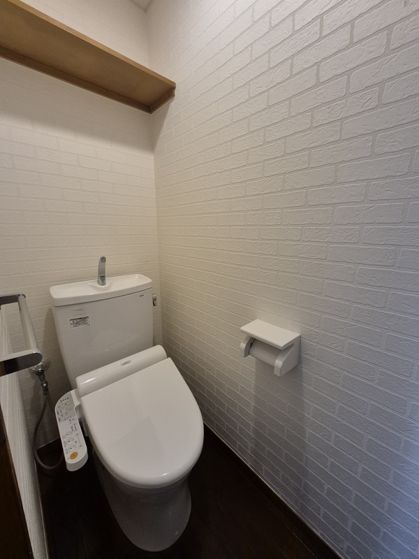 トイレ　※他部屋参考写真