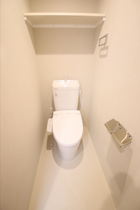 トイレ　温水洗浄便座