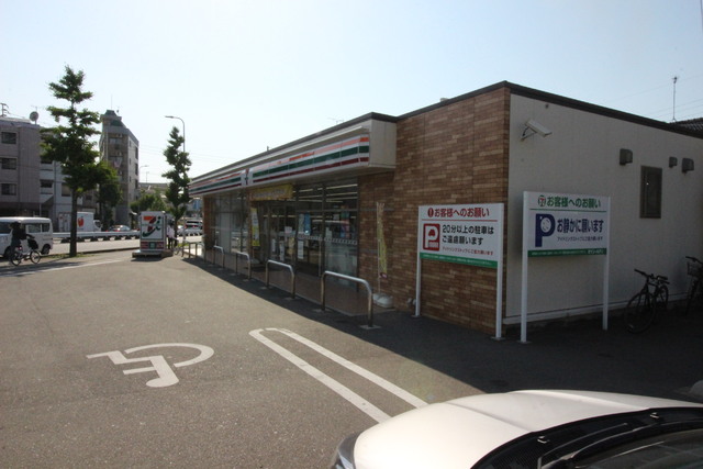 コンビニ　セブンイレブン福岡田島二丁目店（コンビニ）まで350m