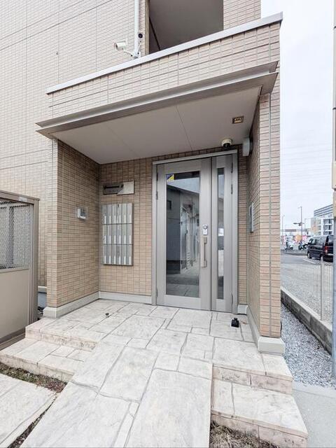 エントランス　エントラス