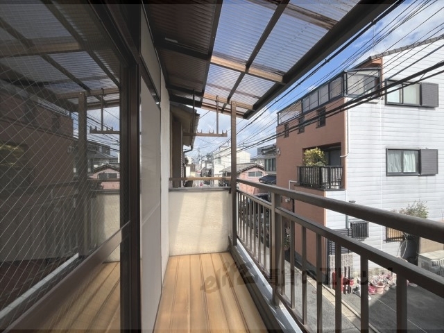 バルコニー　２階