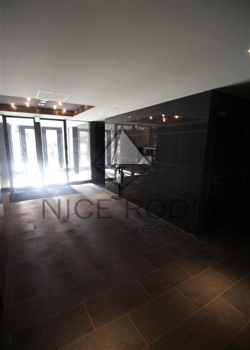 エントランス　プレサンス松屋町ヴェルデス　エントランス