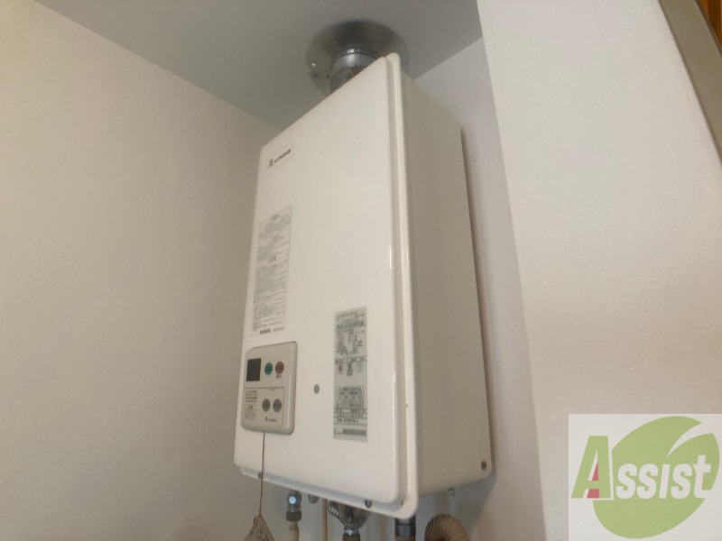 その他設備　給湯器は簡単操作で温度調整ができますよ。