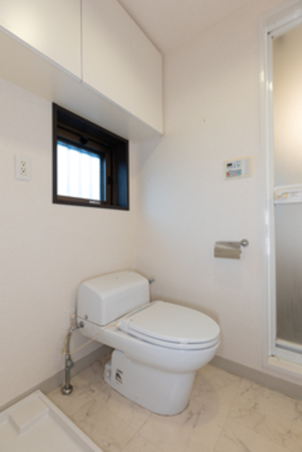 トイレ　※写真は同タイプ住戸です。