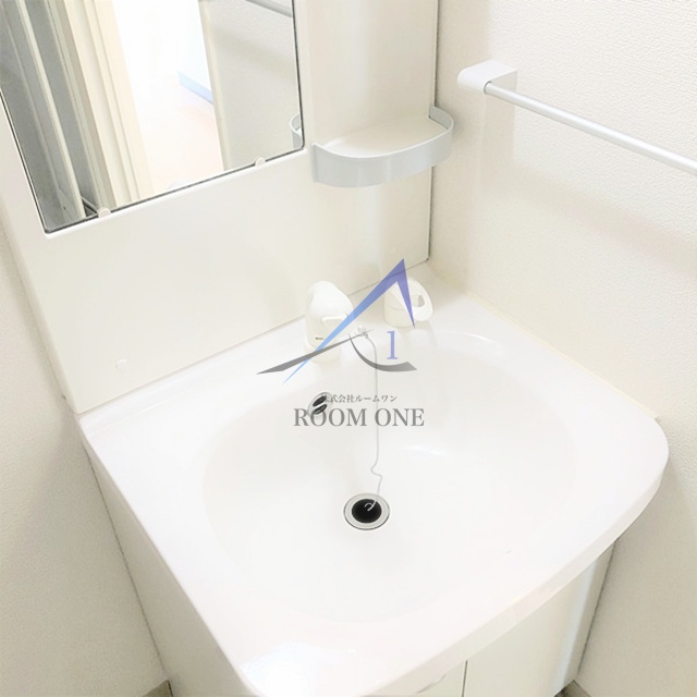 洗面設備　独立洗面台です。