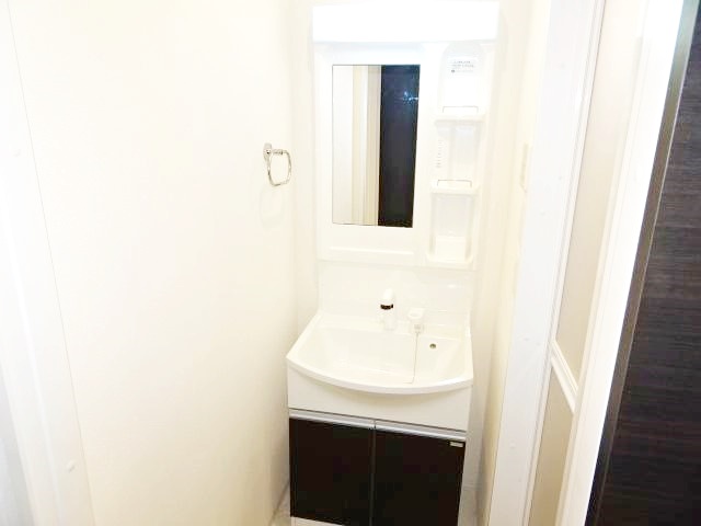 洗面設備　シャワー付き洗面台♪