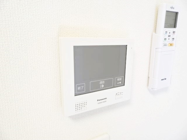 セキュリティ　モニター付きインターホン♪