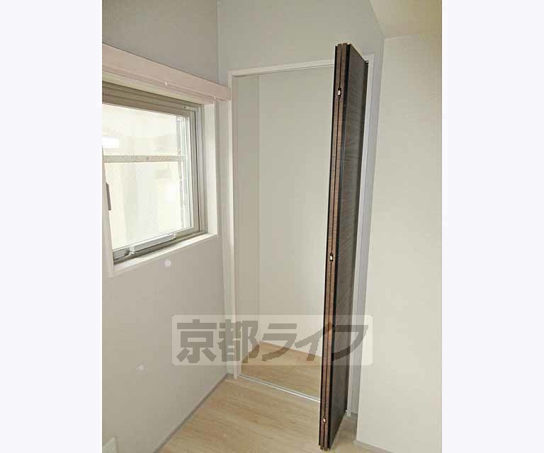 収納　収納スペースが多い室内です